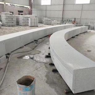 大同芝麻白花岗岩石板材 园林光面弧形坐凳