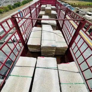 大同 黄金麻花岗岩荔枝面，光面毛板装车完成