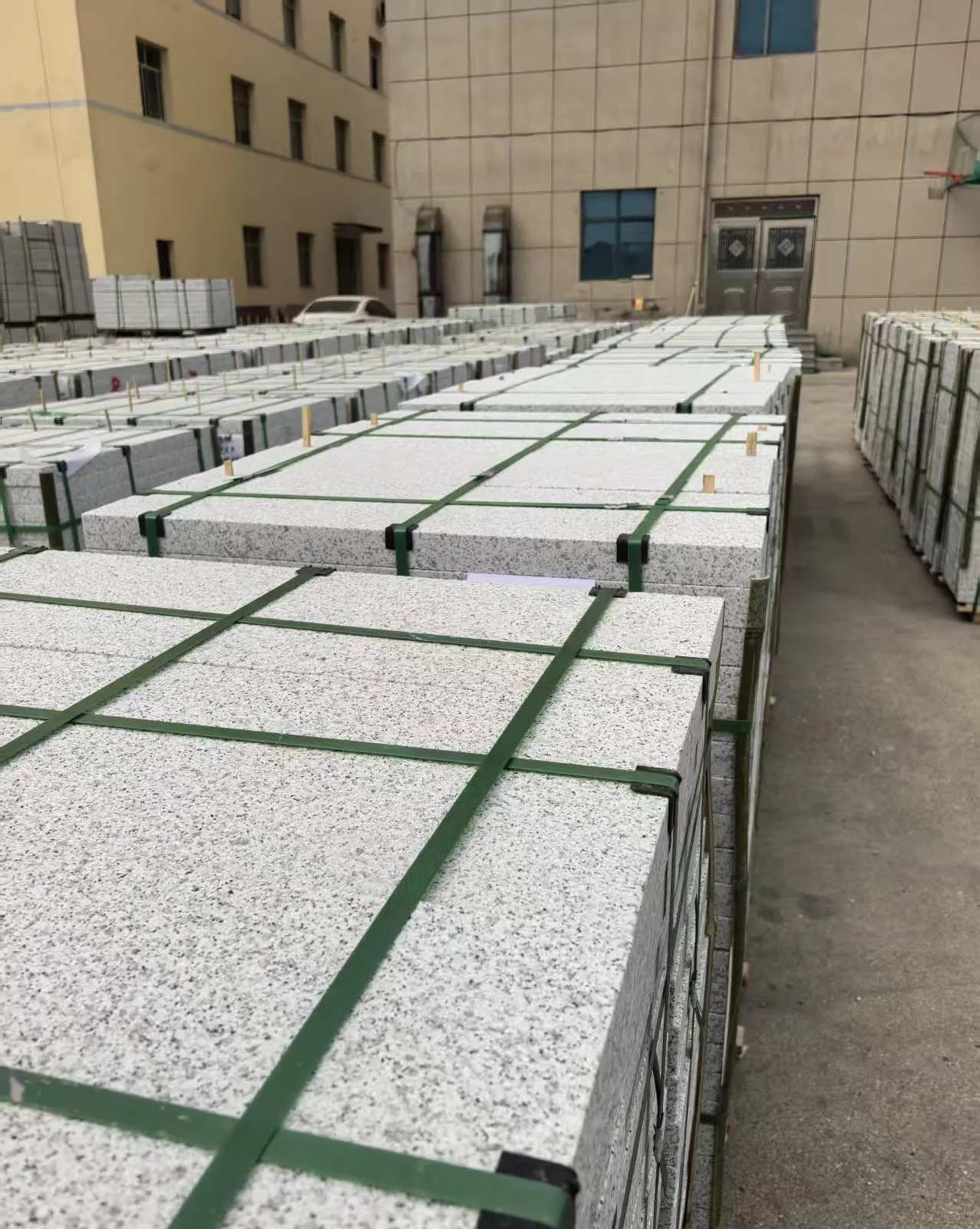 大同 白麻花岗岩5.0公分荔枝面地铺石