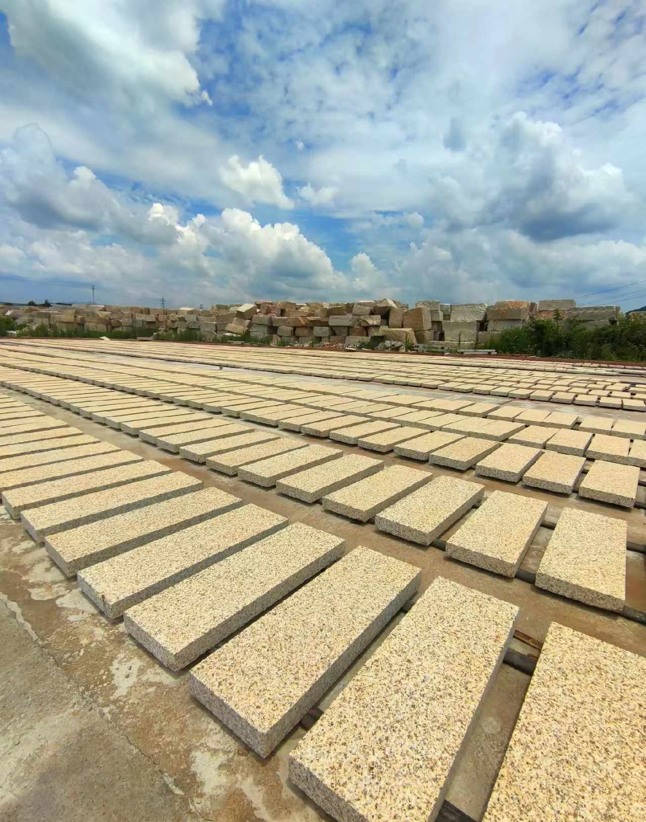 大同 黄金麻荔枝面花岗岩石材地铺石防护中