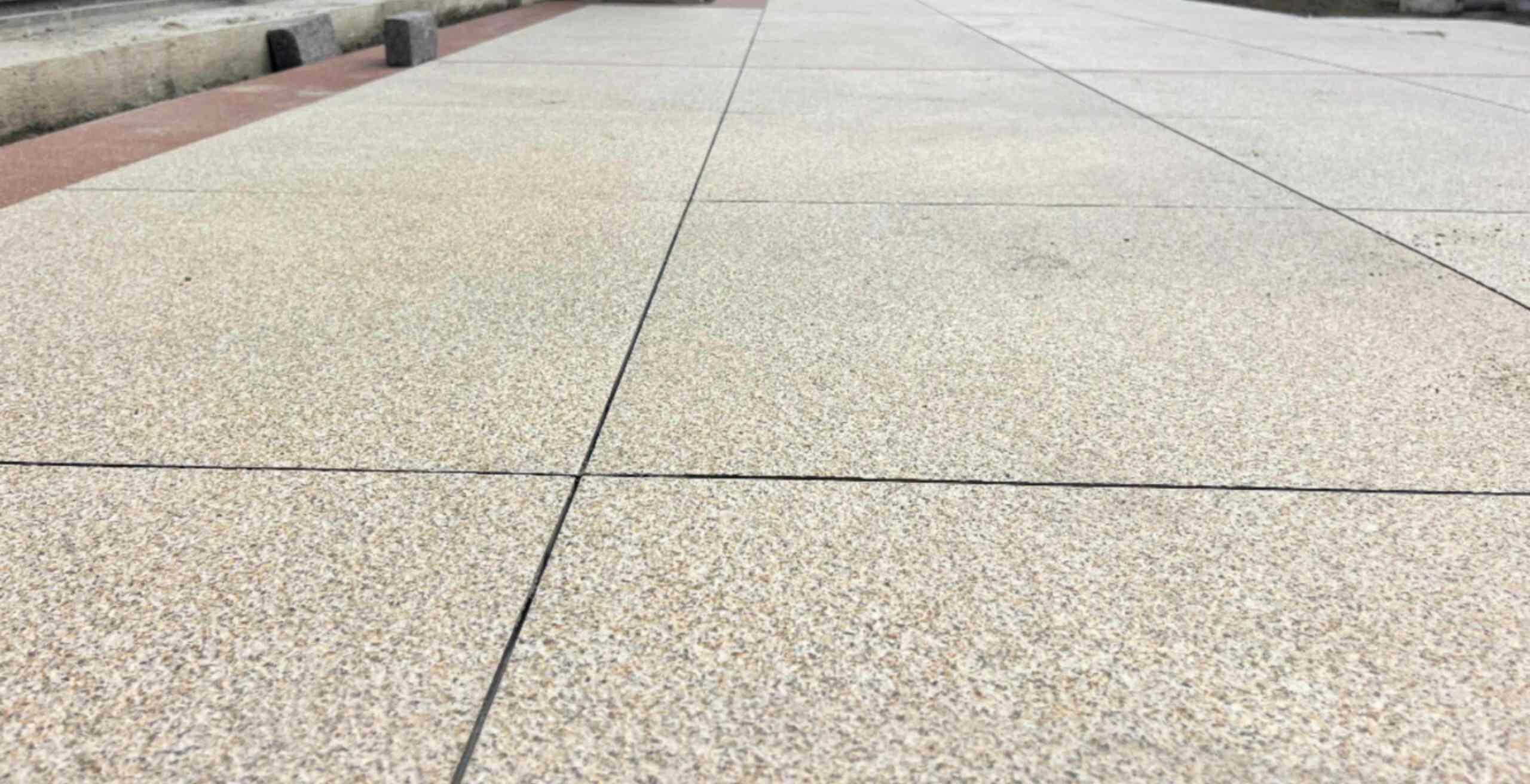 大同 黄金麻花岗岩石板材荔枝面地面铺装效果