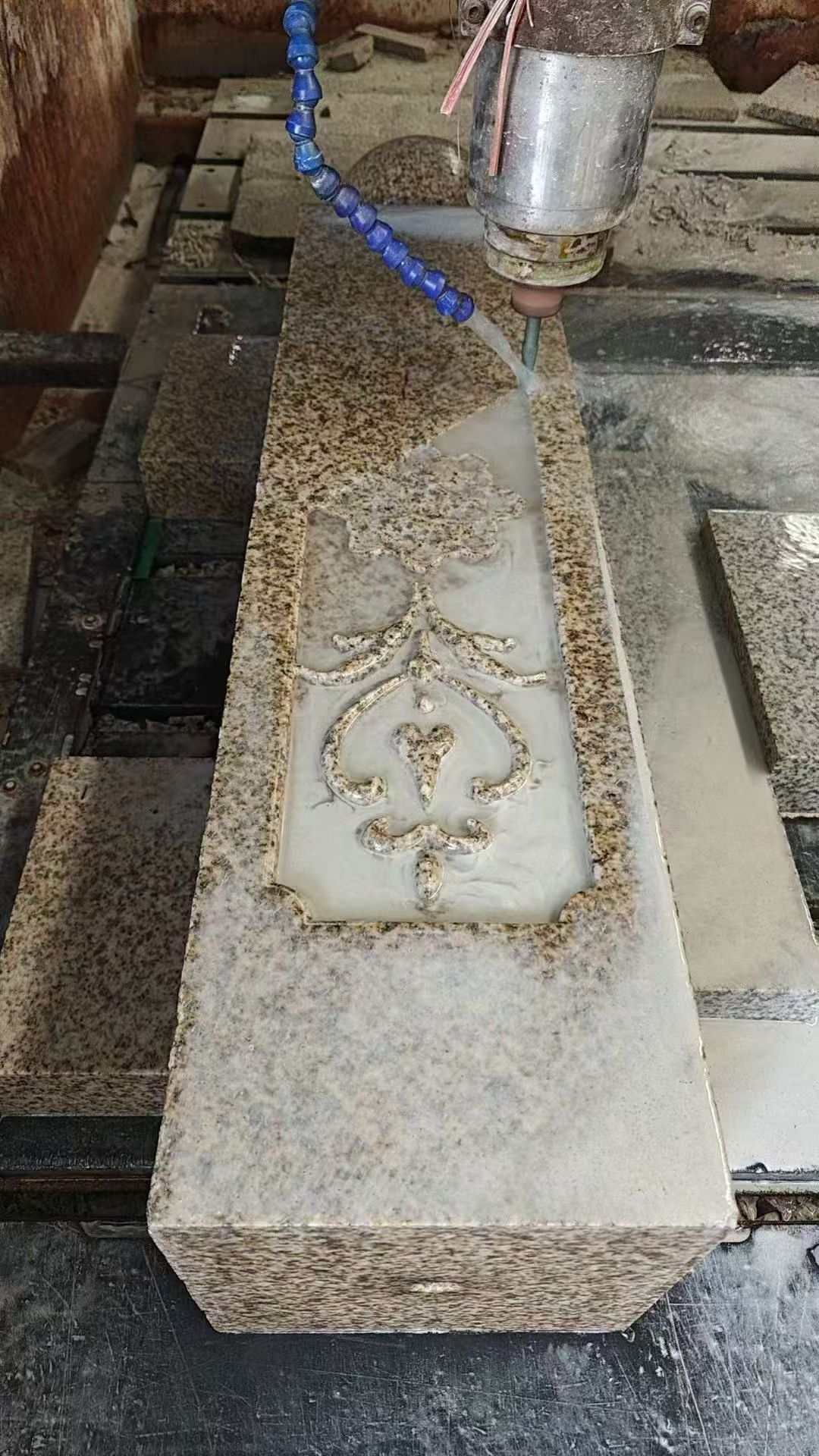 大同 黄金麻花岗岩异形加工雕刻栏杆大柱