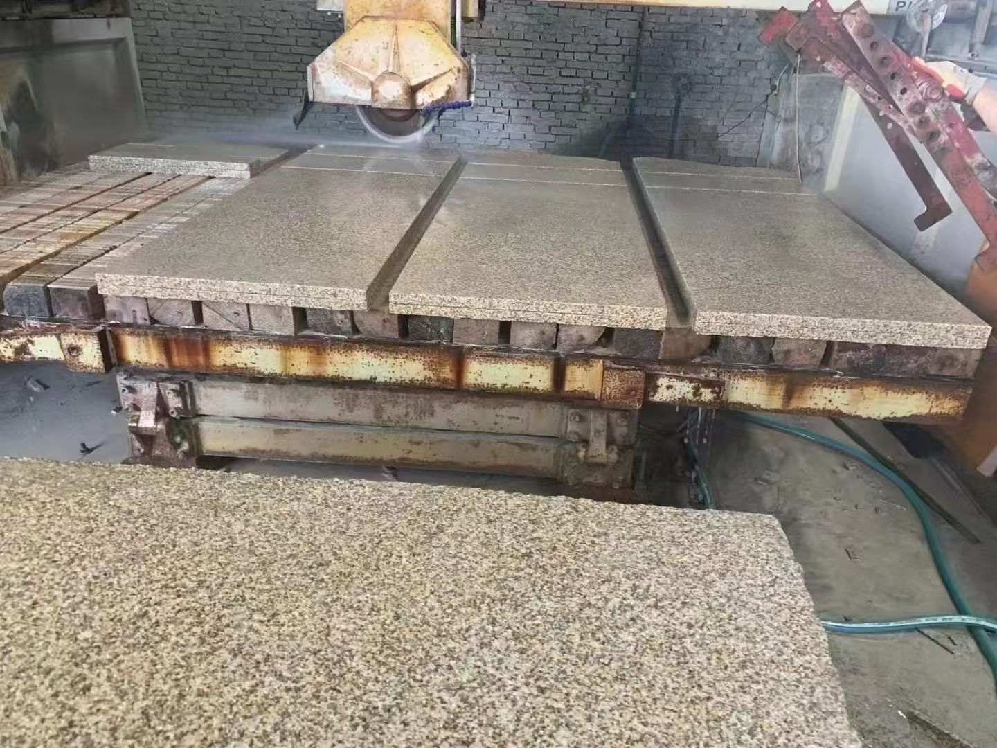 大同 黄金麻荔枝面成品板加工