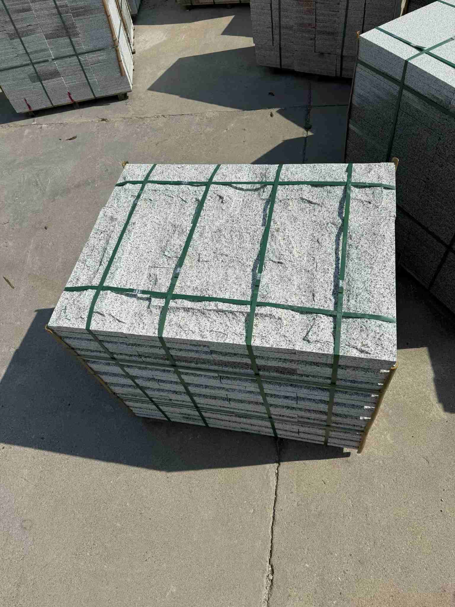 大同 白麻花岗岩石材自然面蘑菇石成品