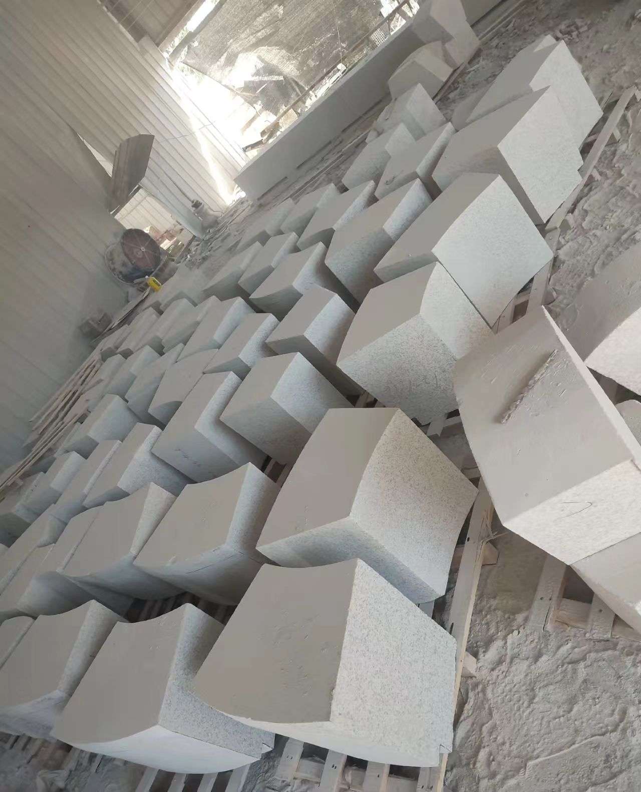 大同 白麻花岗岩异形坐凳