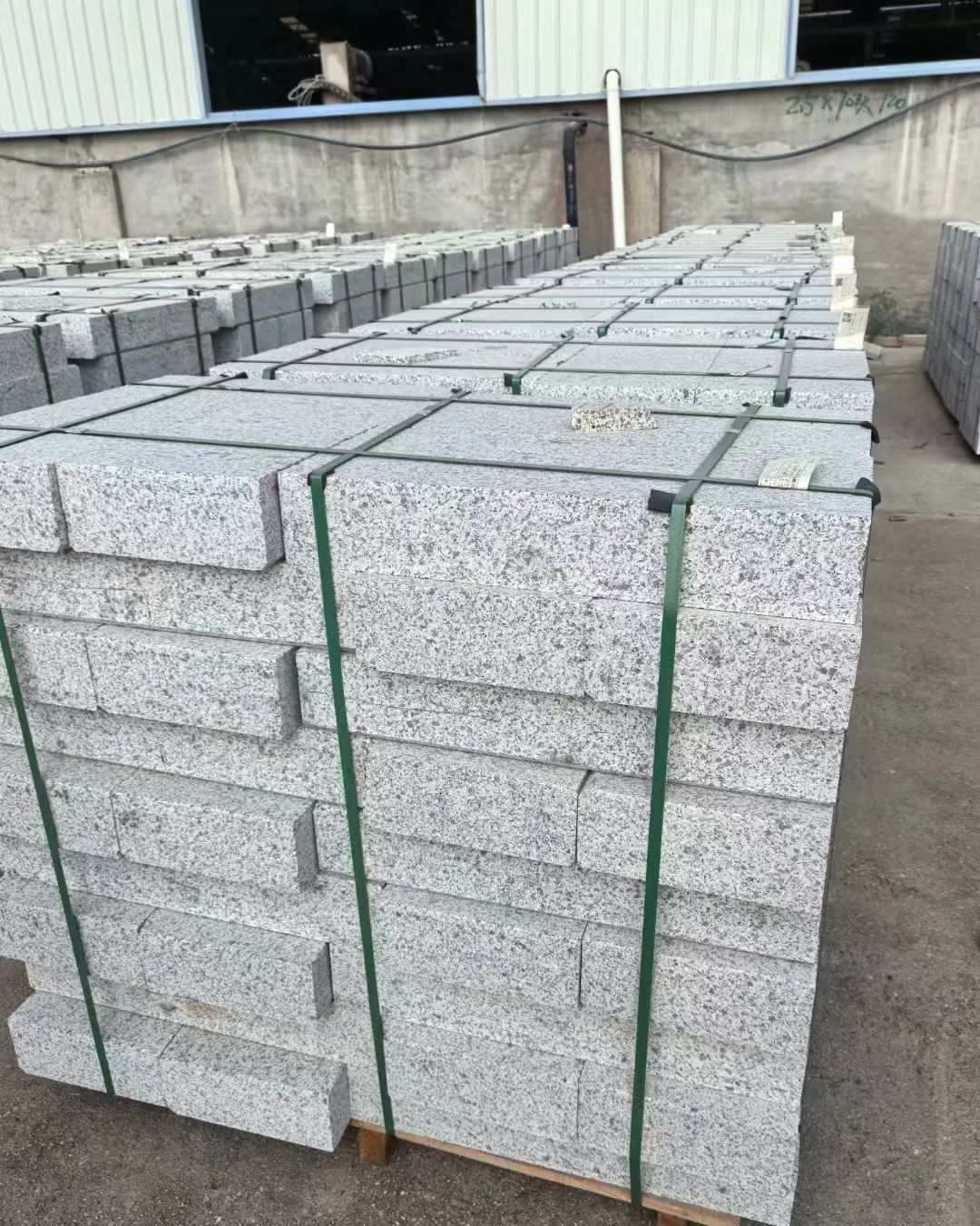 大同 白麻花岗岩路沿石，弧形路沿石，道牙石，马路牙子，界石，路缘石，平沿石，直岩石，平缘石等