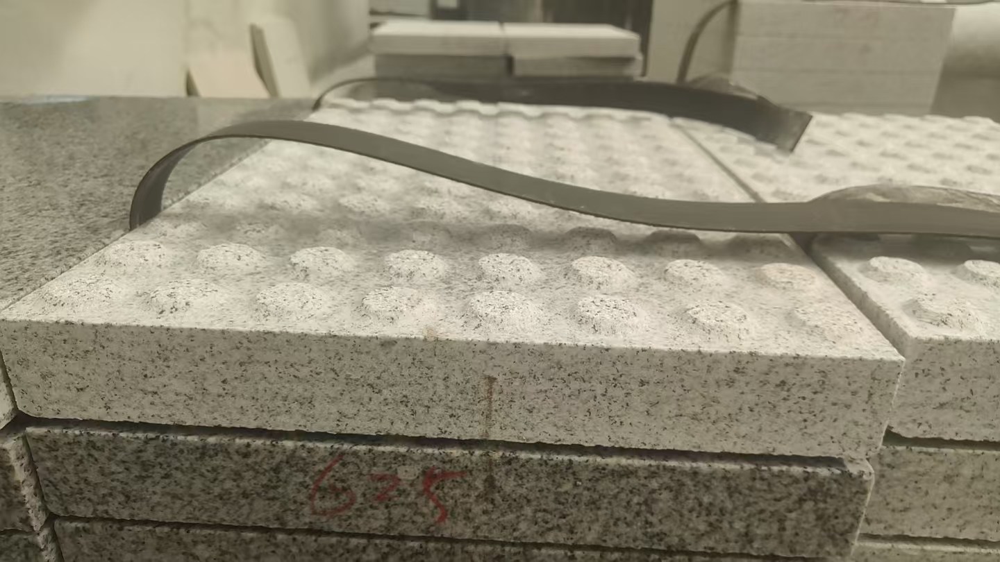 大同 芝麻白花岗岩6.0公分荔枝面五轴加工雕刻盲点