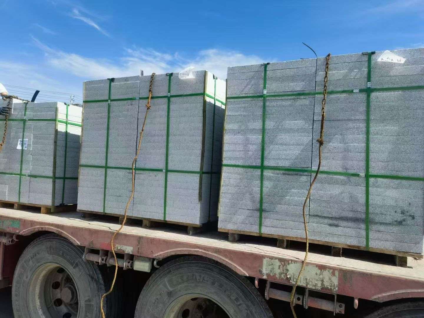 大同 芝麻白花岗岩地铺石装车日常