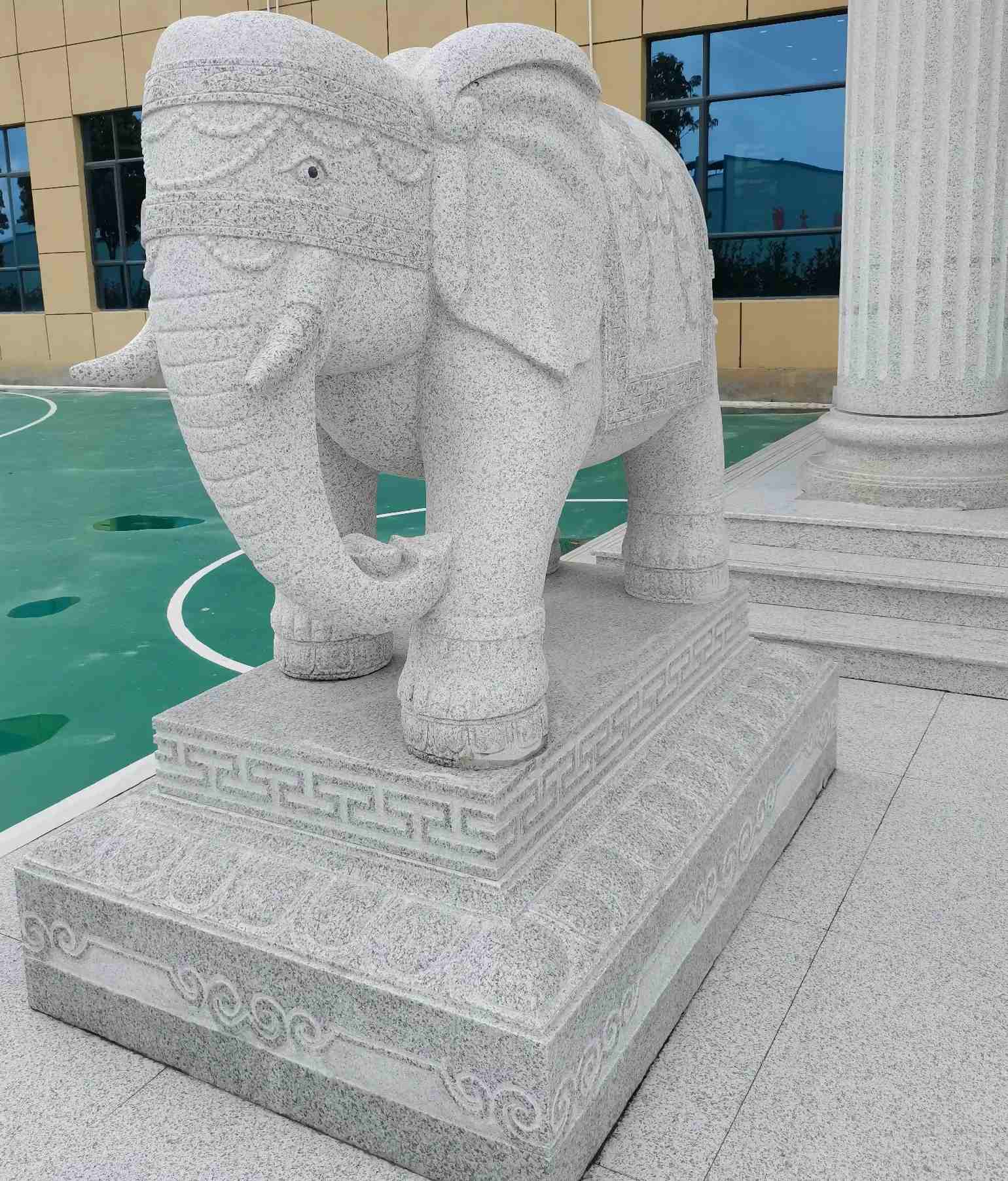 大同 白麻花岗岩动物异形石雕-大象