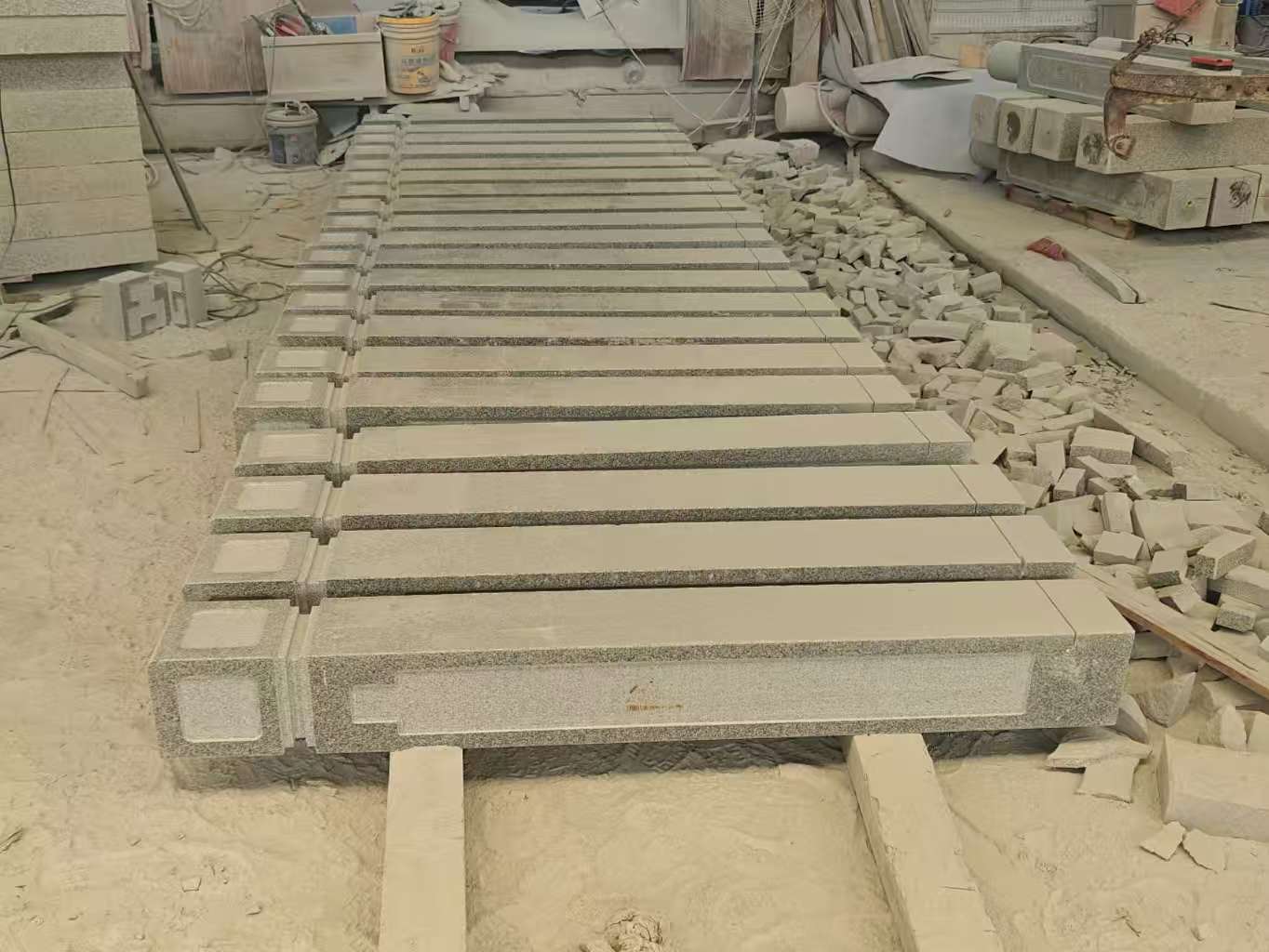 大同 芝麻白异形加工雕刻-栏杆大柱，方柱